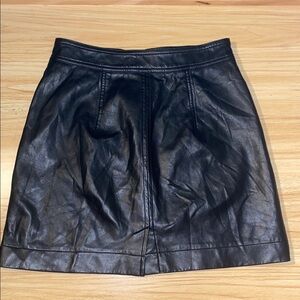 Aritzia Wilfred Free Faux Leather Mini Skirt size 0
